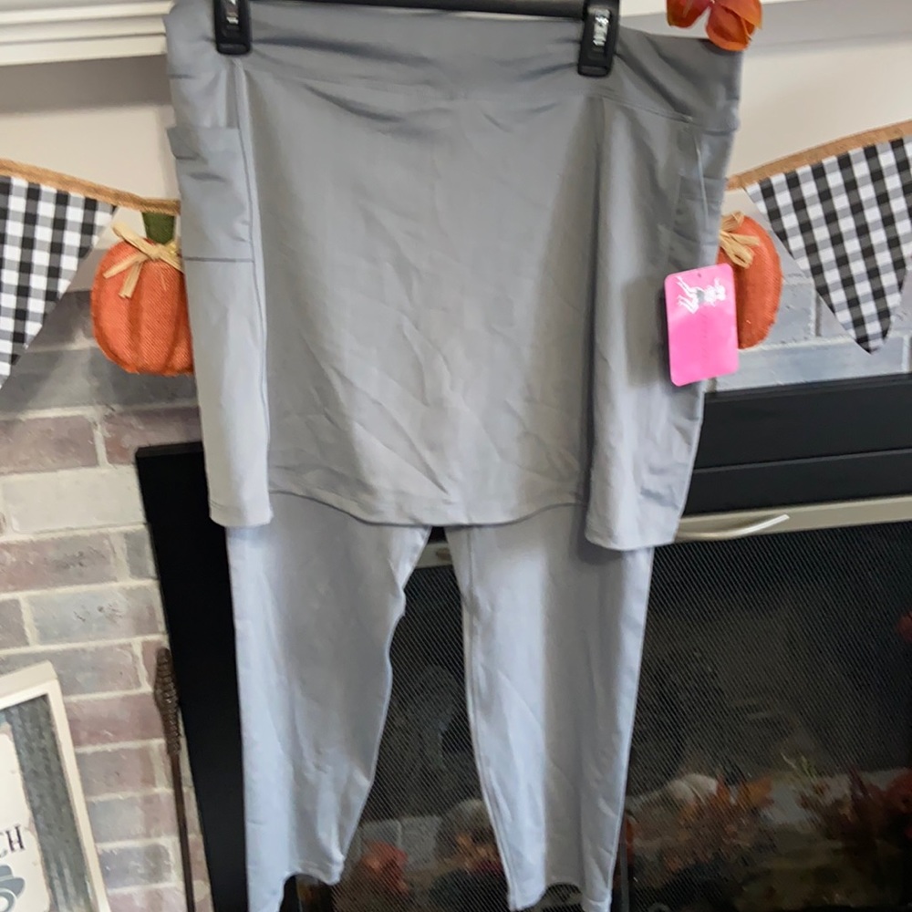 NWT Grey running skirt/pants